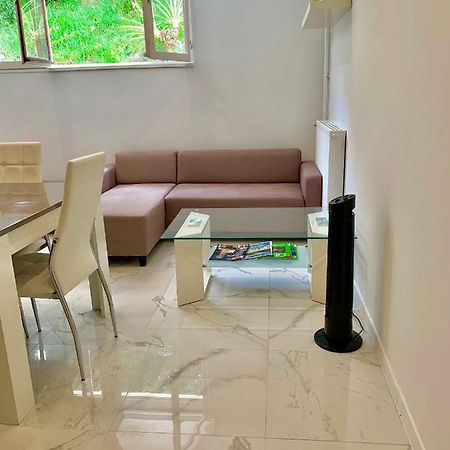 Lesjardinsfleuris Appartement Mandelieu Buitenkant foto