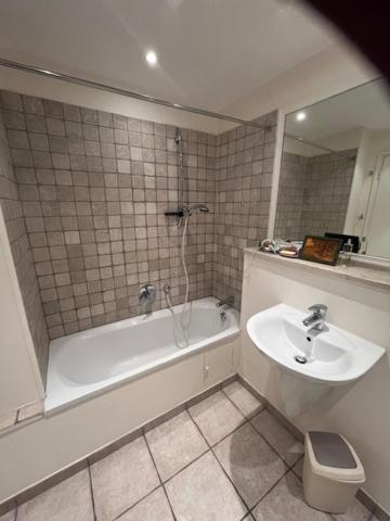 Lesjardinsfleuris Appartement Mandelieu Buitenkant foto
