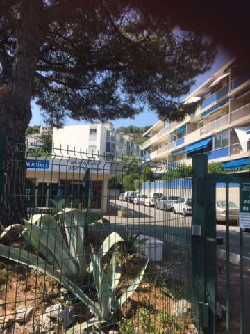 Lesjardinsfleuris Appartement Mandelieu Buitenkant foto
